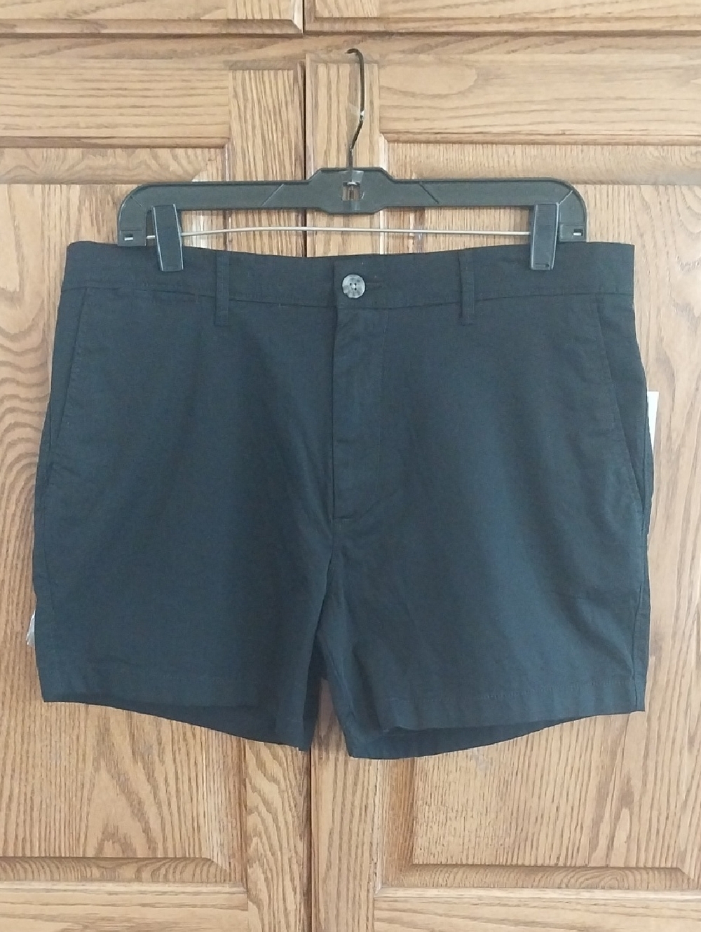 Goodfellow NWT Men's "Every Wear" Short Size 32 Black 5" Inseam Chino Flat Front